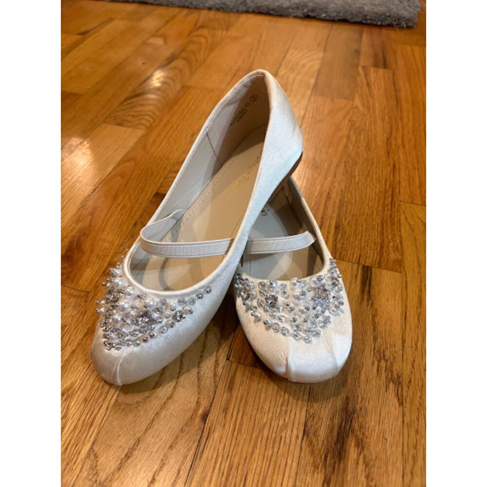 Girls’ Ivory Embellished Flats – Size 3 – Gently Used